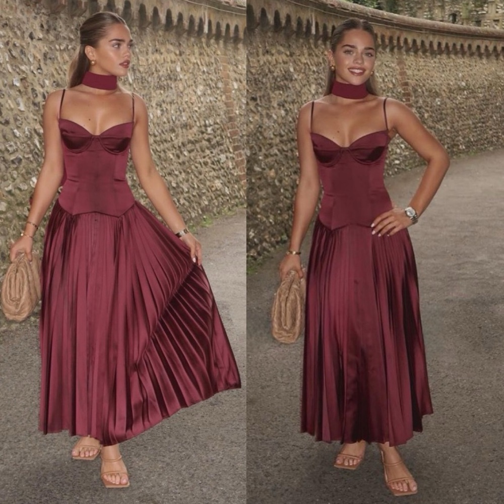 HOUSE OF CB 'Beau' Wine Pleated‎ Midi Dress NWOT size S